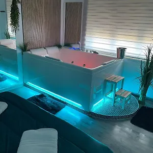 https://lungomare-panorama-luxury-suite.taorminaitalyhotels.com